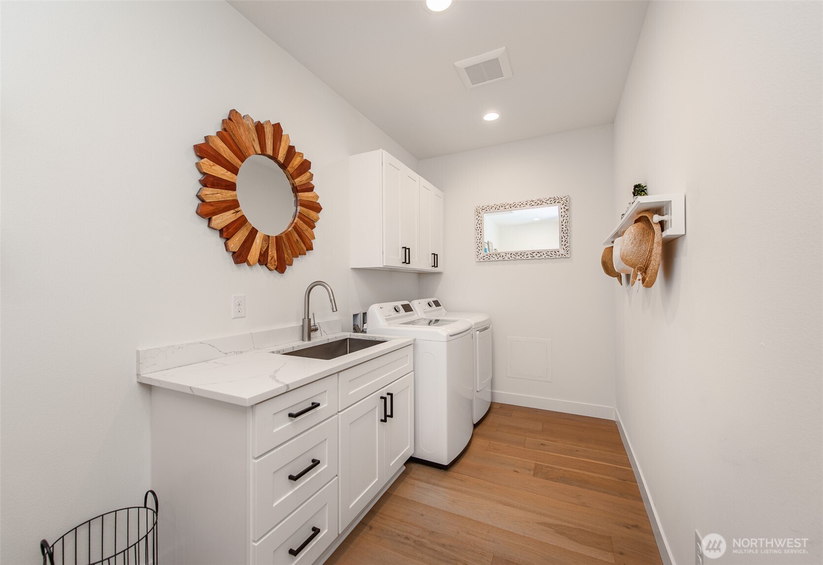 320 Morgison Loop , Sequim, WA 98382