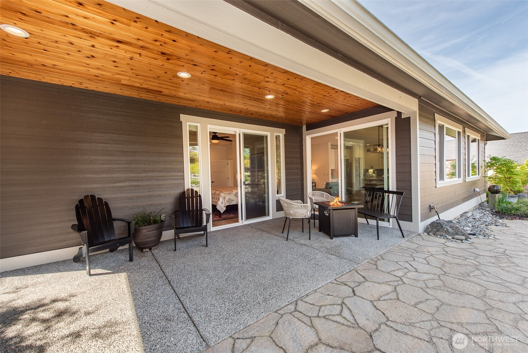 320 Morgison Loop , Sequim, WA 98382