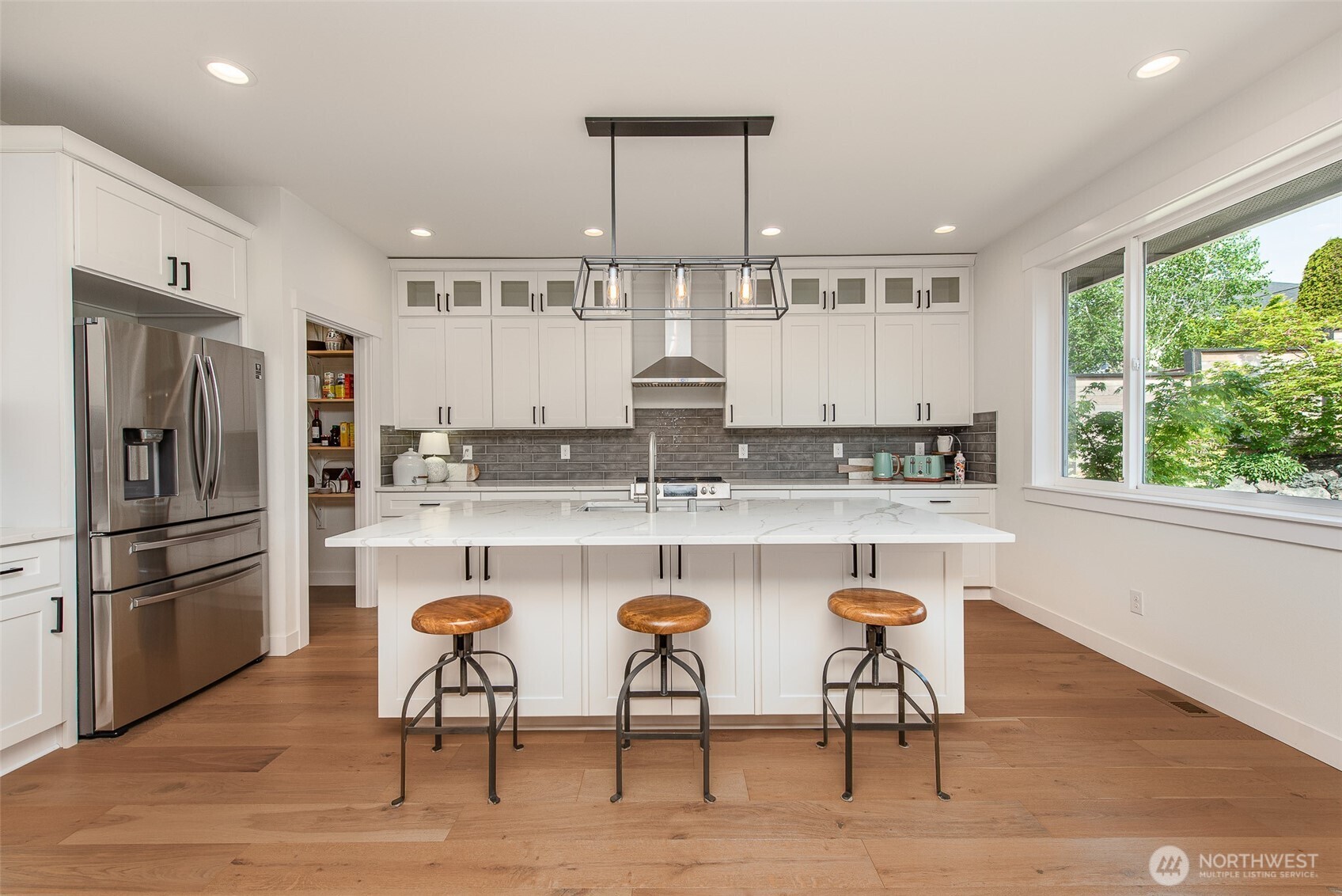 320 Morgison Loop , Sequim, WA 98382