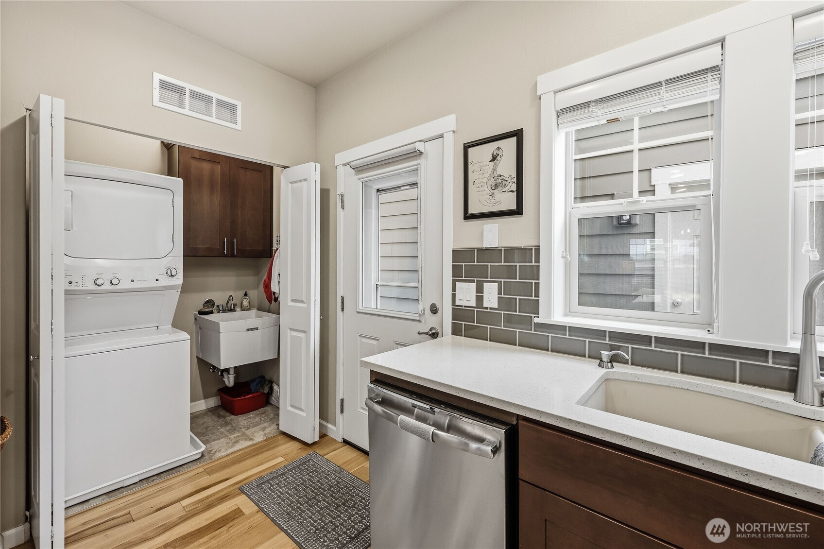 1720 NE Nutkana Way , Poulsbo, WA 98370