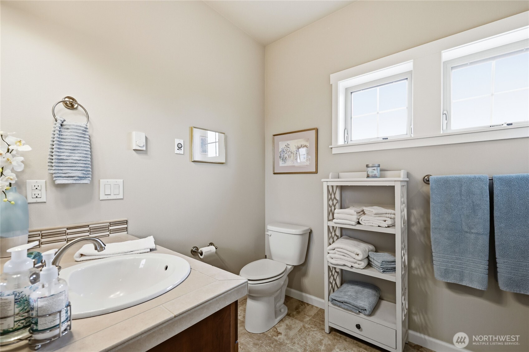 1720 NE Nutkana Way , Poulsbo, WA 98370