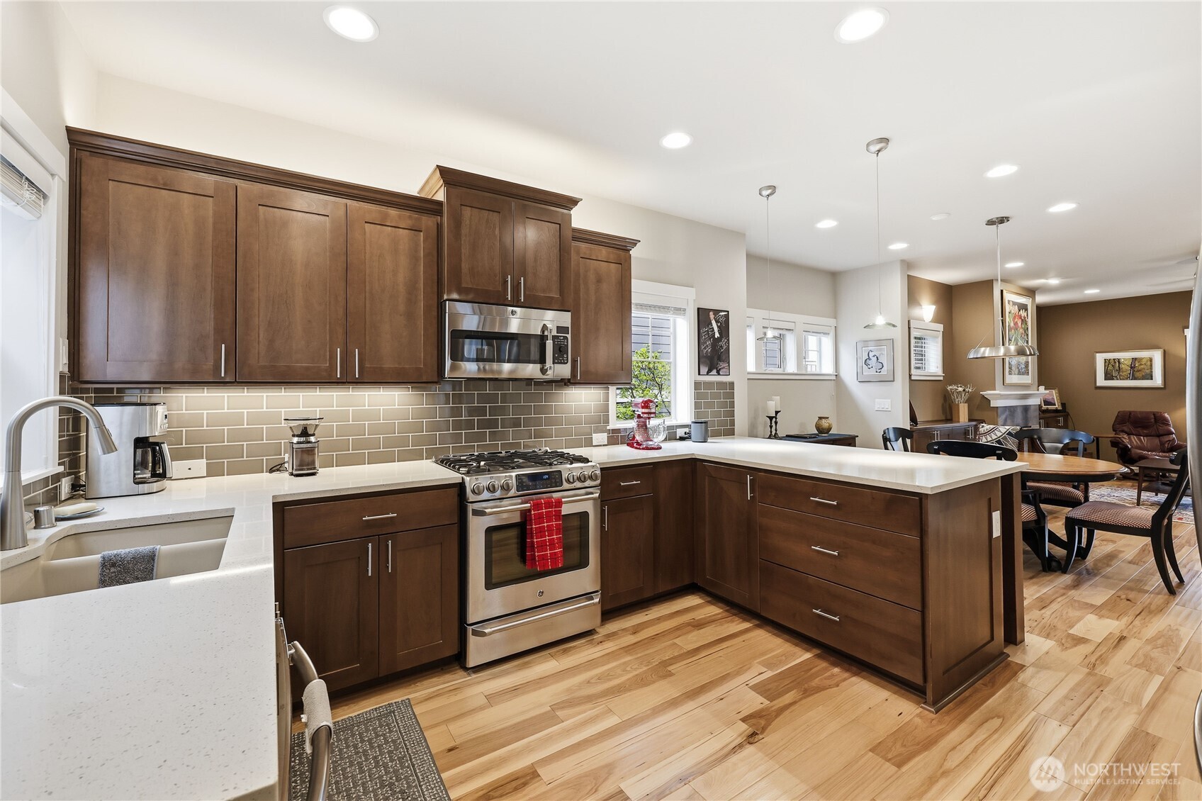 1720 NE Nutkana Way , Poulsbo, WA 98370