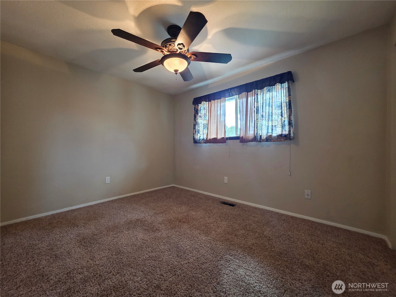 212 173rd Street E, Spanaway, WA 98387