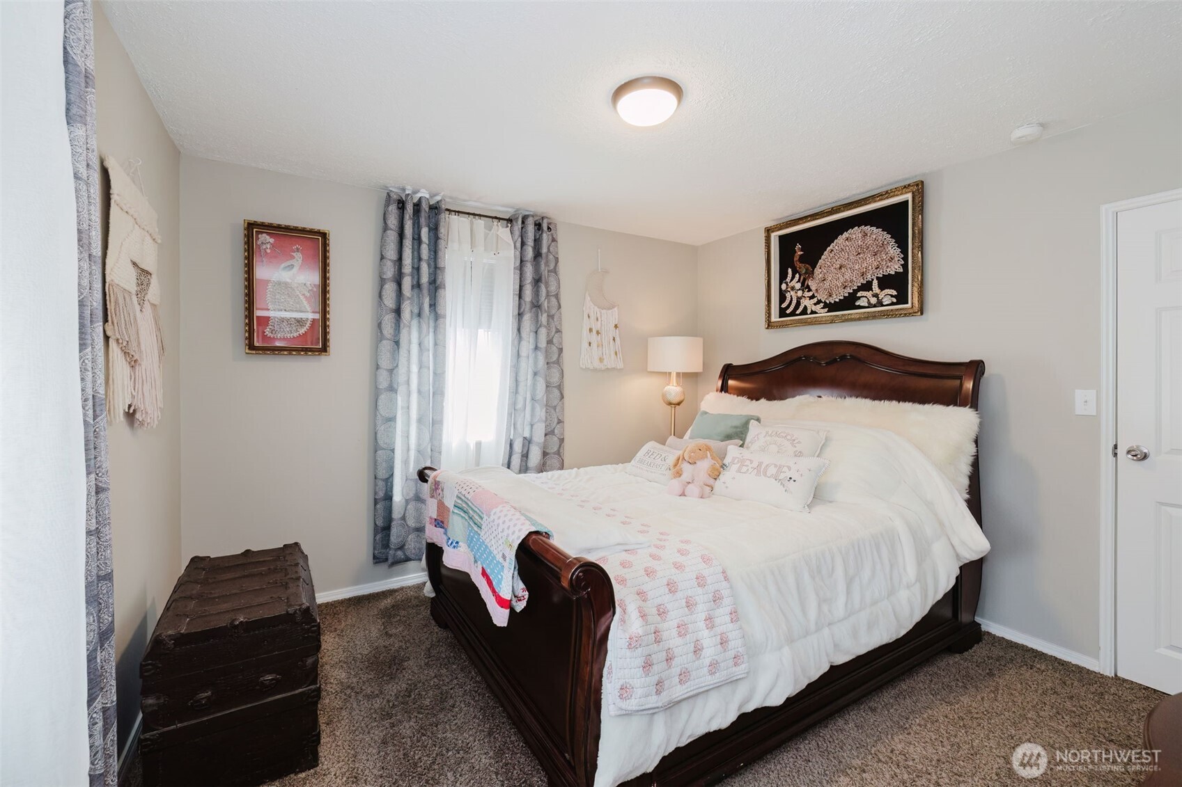 880 Hogan Lane , Bremerton, WA 98311