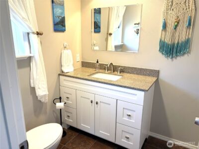 880 Hogan Lane , Bremerton, WA 98311 - Photo 26