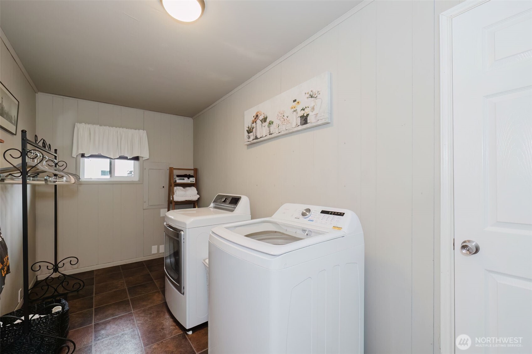880 Hogan Lane , Bremerton, WA 98311