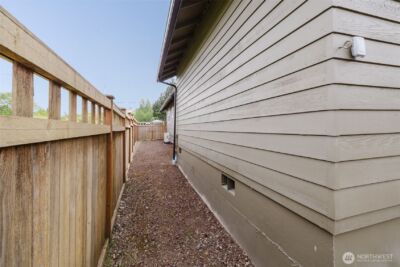 880 Hogan Lane , Bremerton, WA 98311 - Photo 37