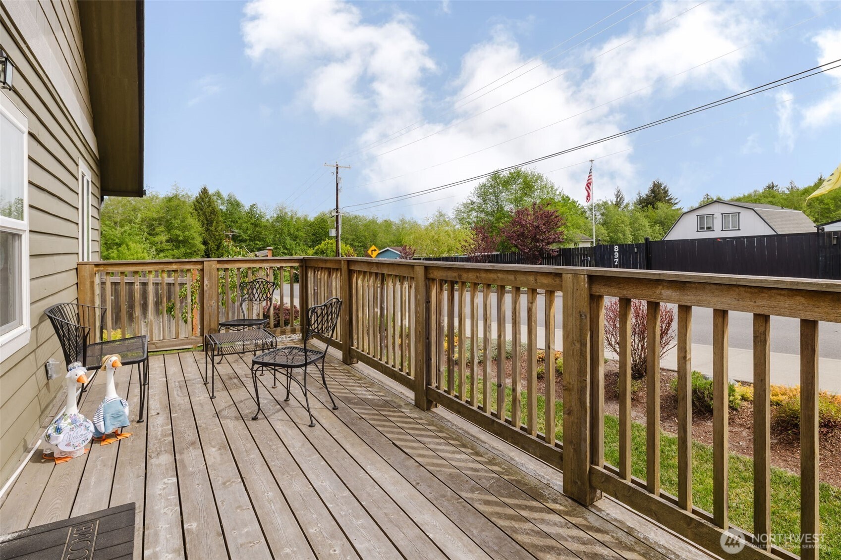 880 Hogan Lane , Bremerton, WA 98311