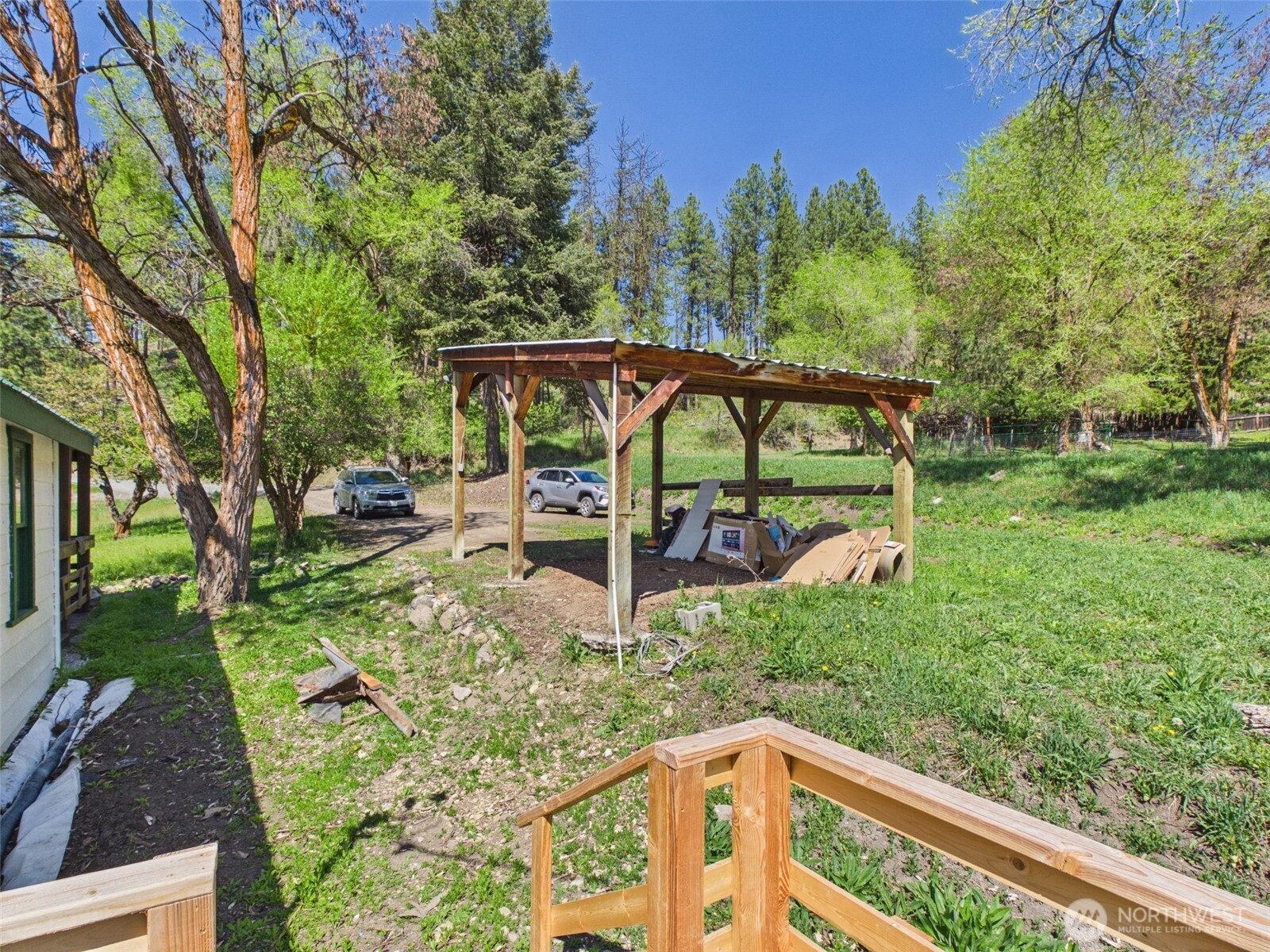 50 Klondike Road , Republic, WA 99166