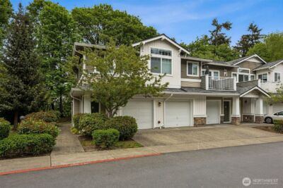 21048 40th Place S #J2, SeaTac, WA 98198