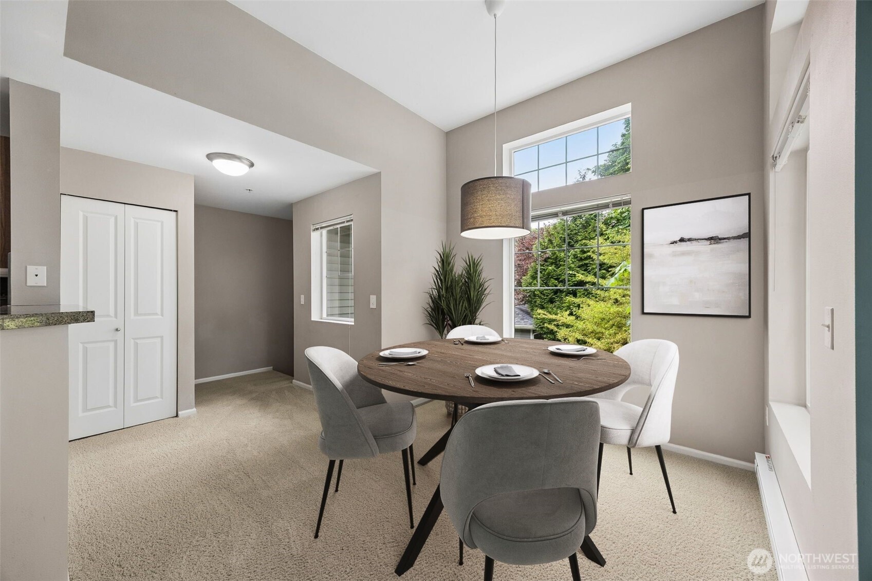 21048 40th Place S #J2, SeaTac, WA 98198