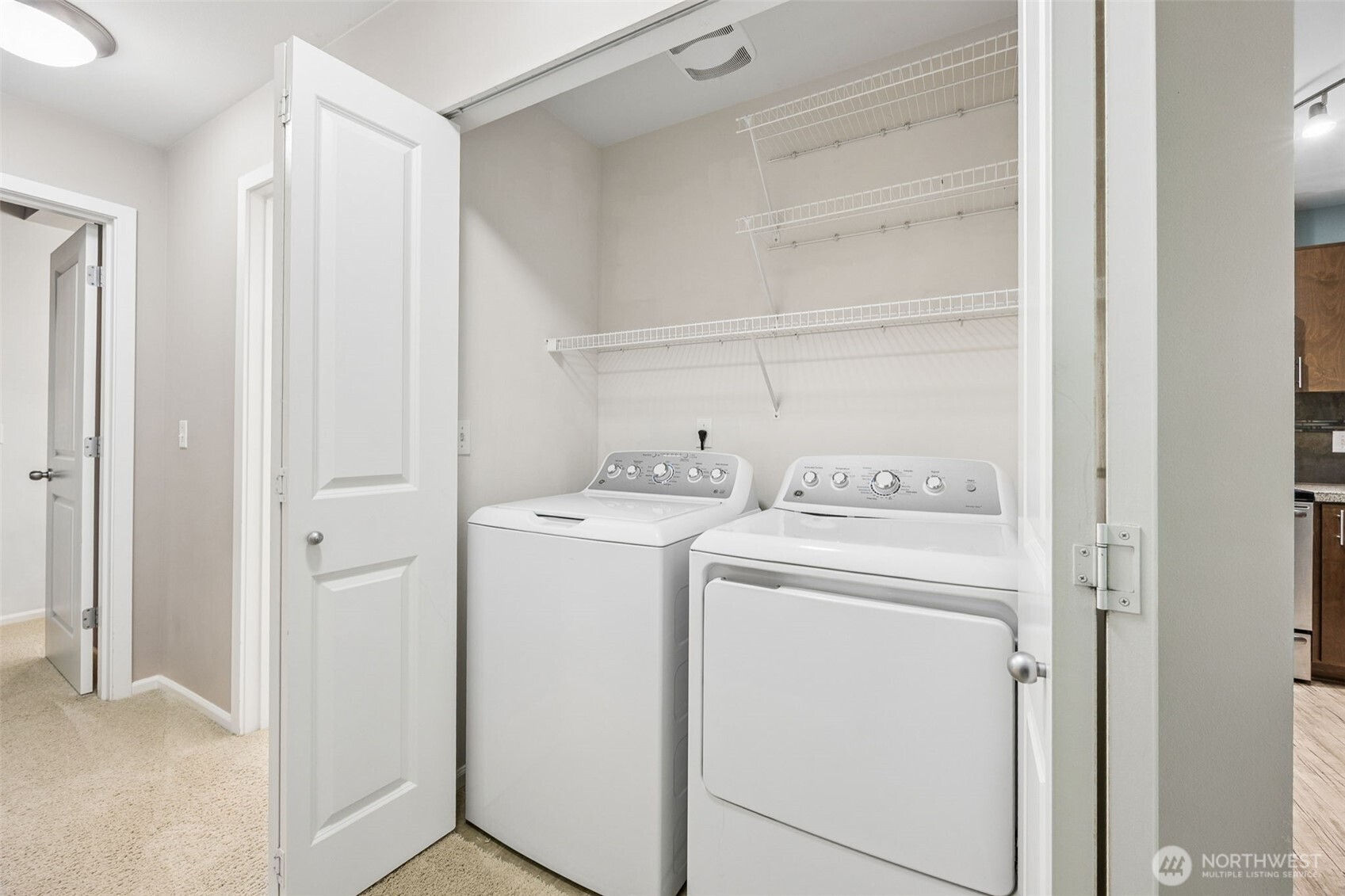 21048 40th Place S #J2, SeaTac, WA 98198