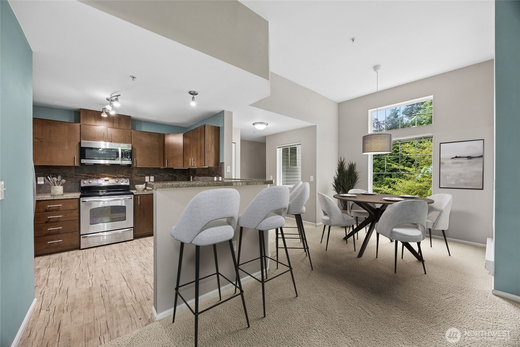 21048 40th Place S #J2, SeaTac, WA 98198