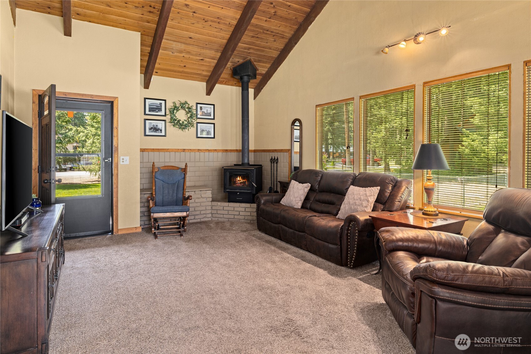 61 S Lake Cabins Road , Ronald, WA 98940