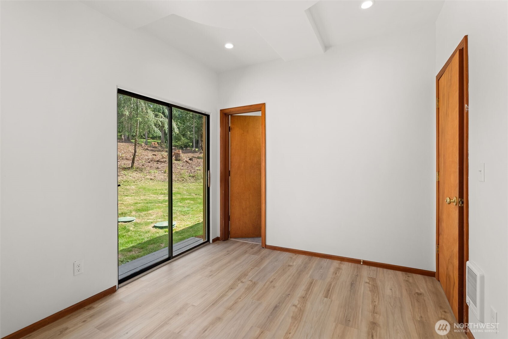 2054 Little Hanaford Road , Centralia, WA 98531
