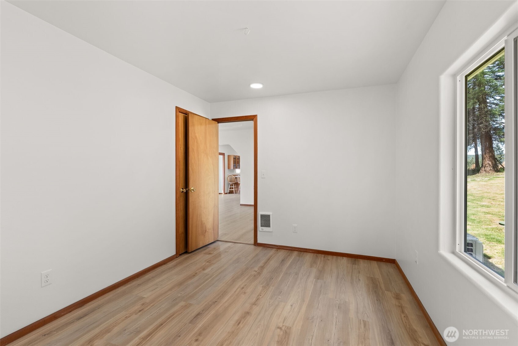 2054 Little Hanaford Road , Centralia, WA 98531