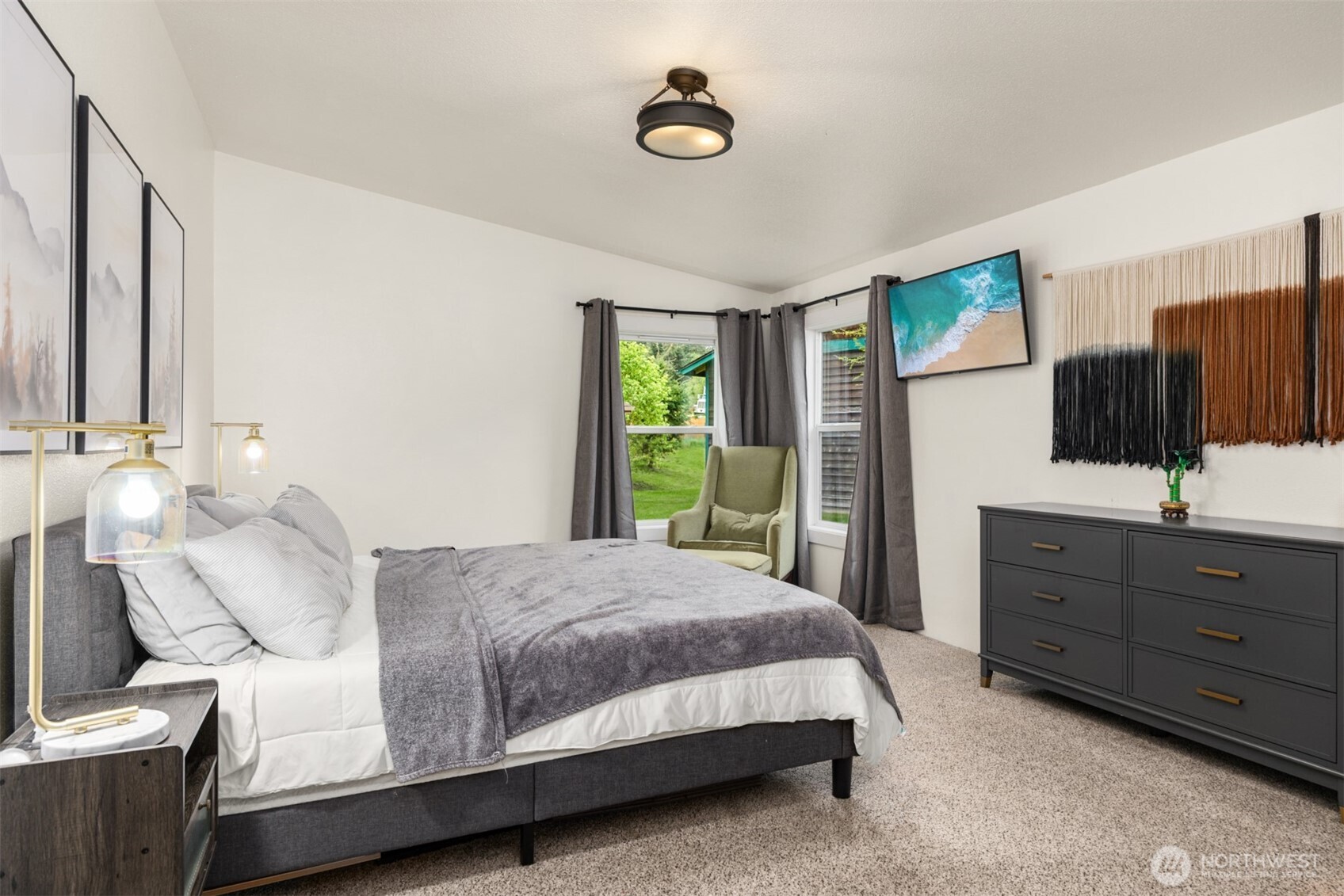 6009 NE Gunderson Road , Poulsbo, WA 98370-8838