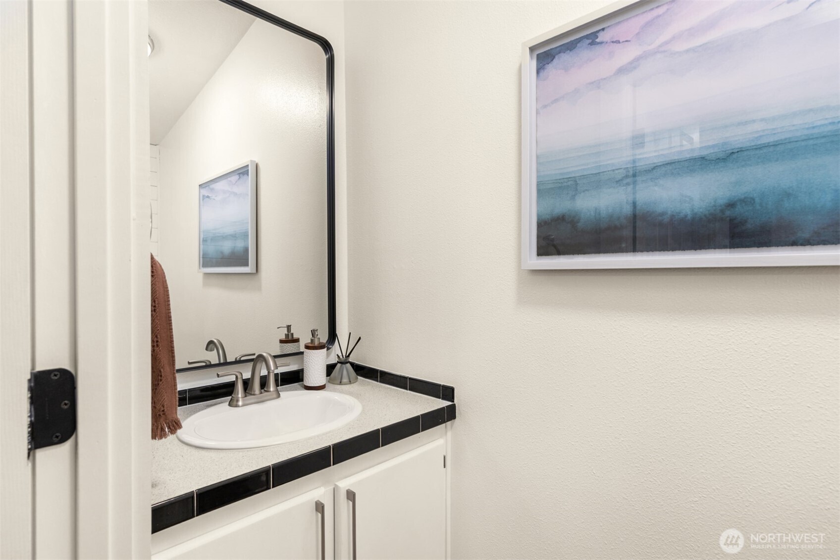 6009 NE Gunderson Road , Poulsbo, WA 98370-8838