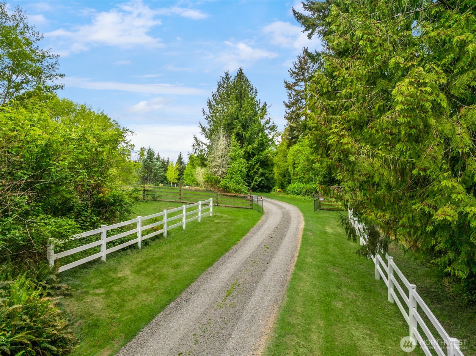 6009 NE Gunderson Road , Poulsbo, WA 98370-8838