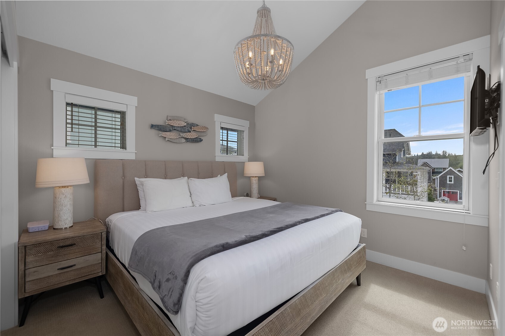 74 Horizon Street , Pacific Beach, WA 98571