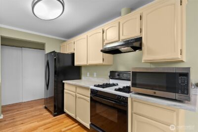 3409 Van Epps Street SE, Olympia, WA 98501 - Photo 12