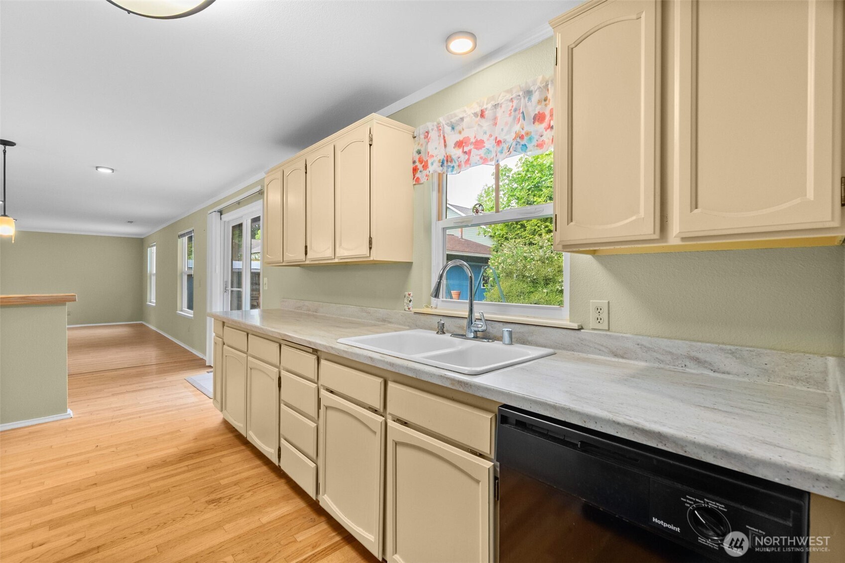 3409 Van Epps Street SE, Olympia, WA 98501
