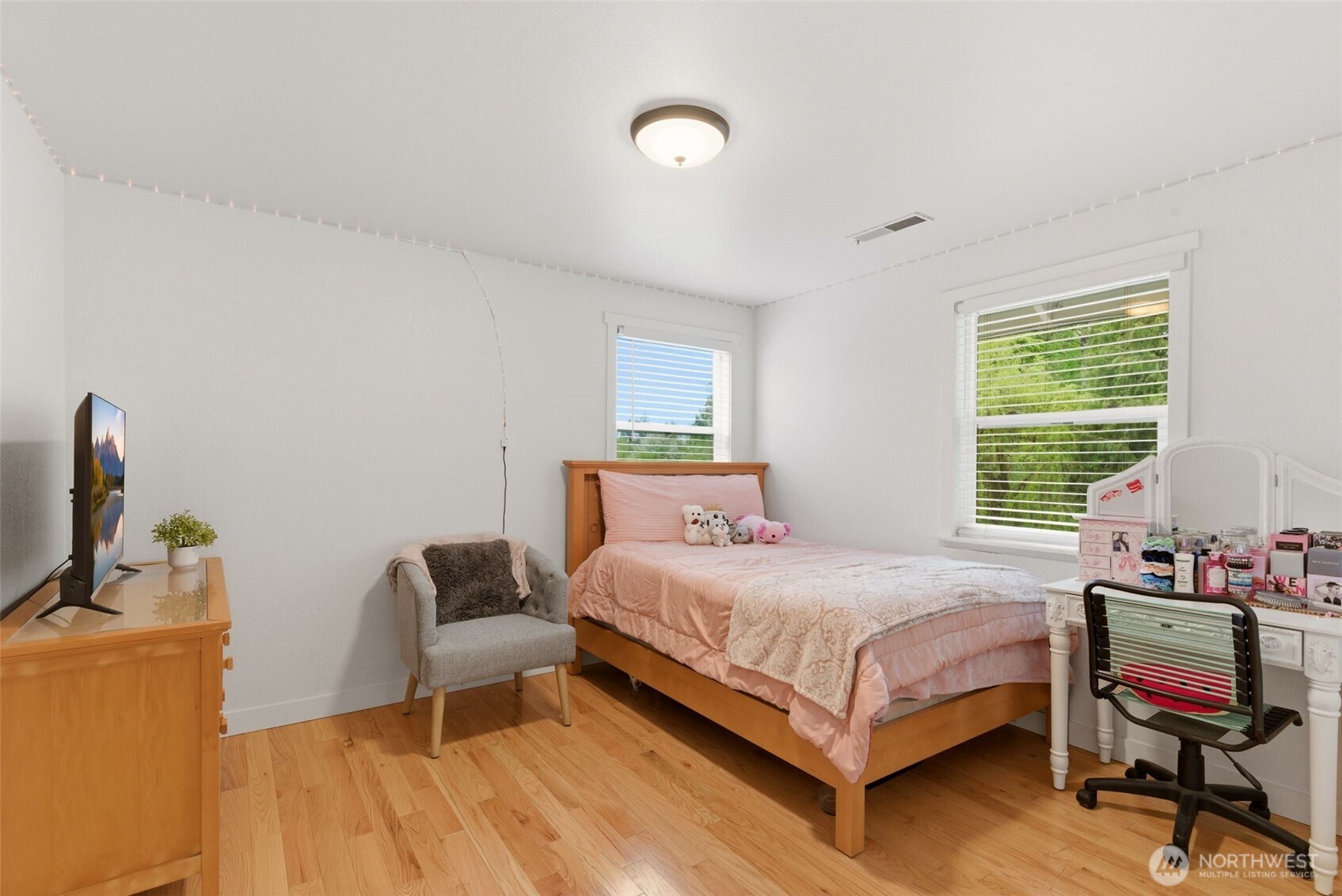25919 Orting Kapowsin Highway E, Graham, WA 98338