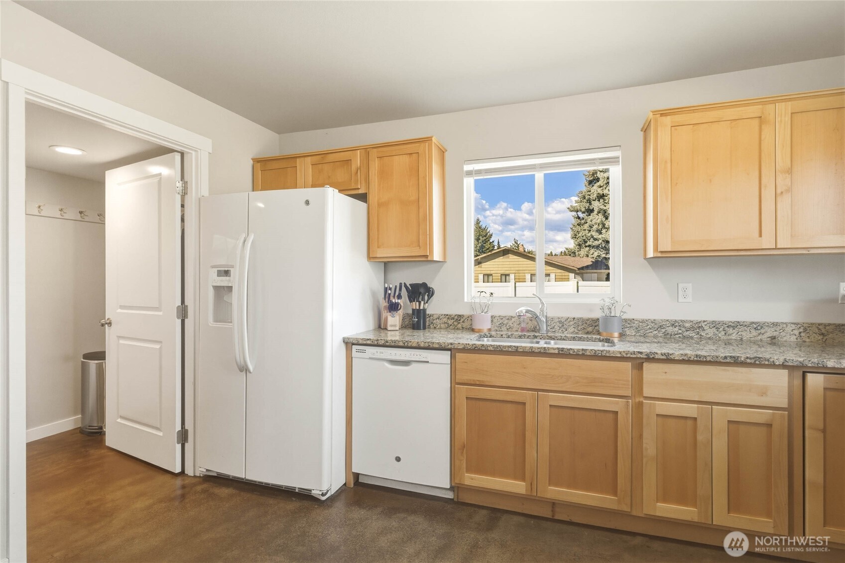 25 Sun Valley Drive , Wenatchee, WA 98801