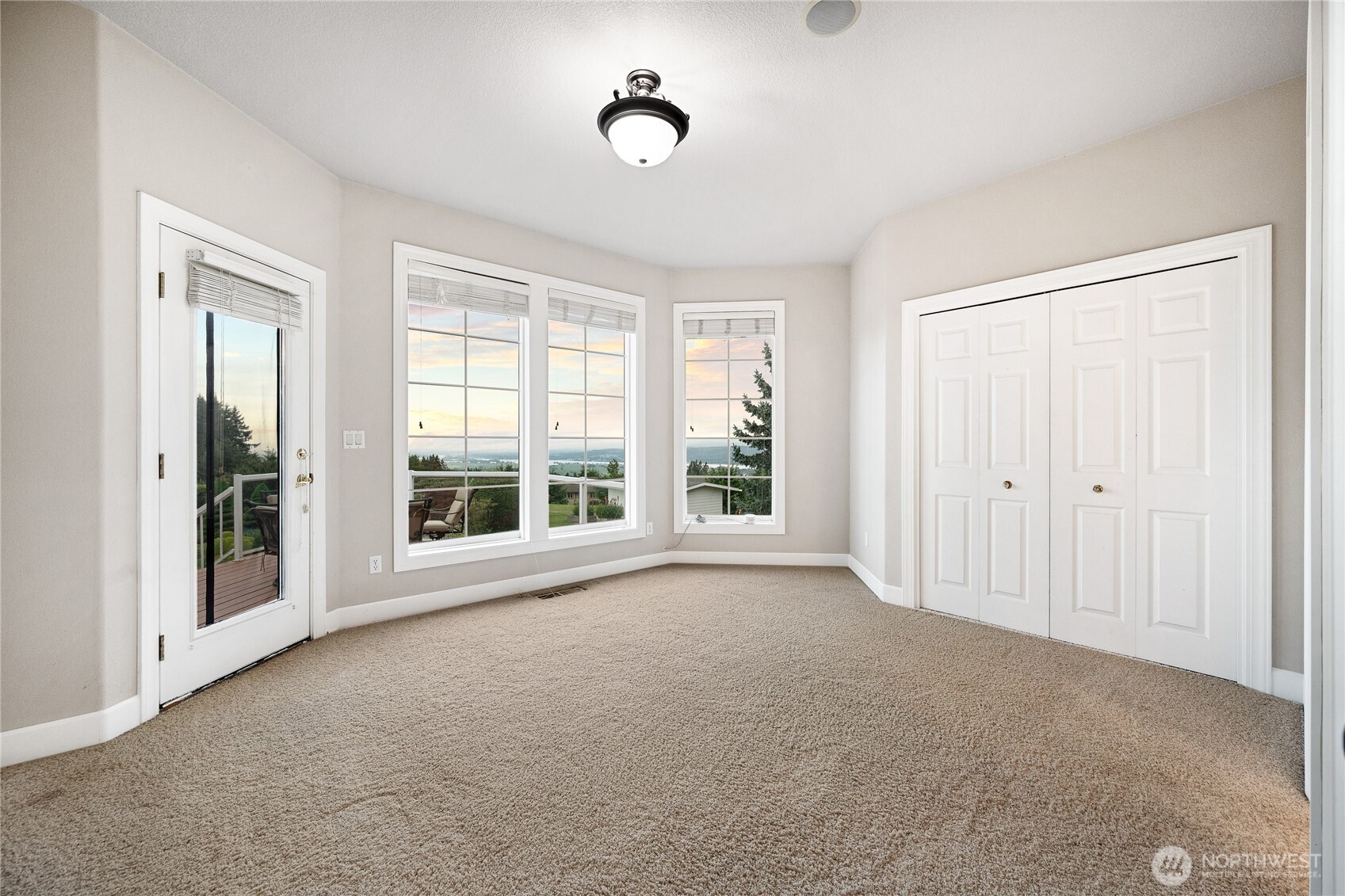 124 Pompano Road , Woodland, WA 98674