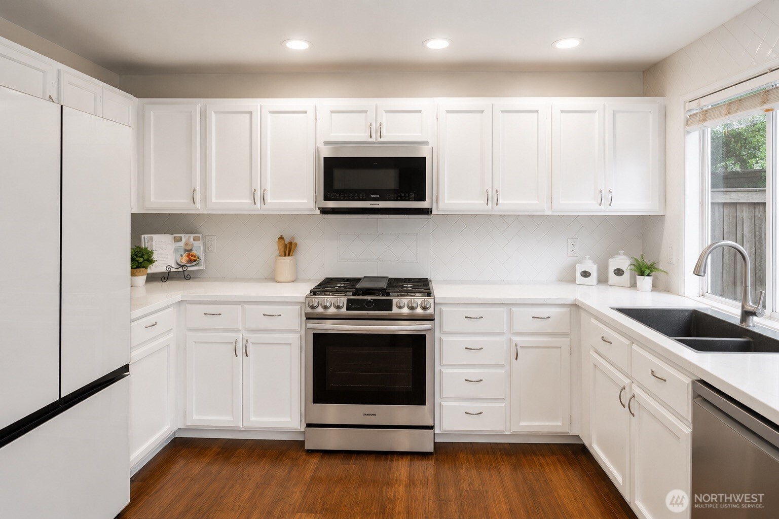 902 52nd Street SE, Auburn, WA 98092