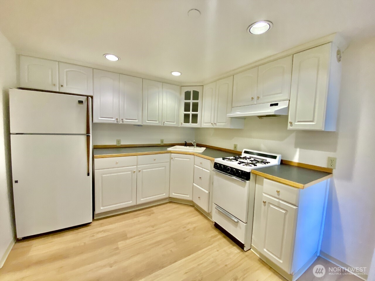 4022 59th Avenue SW #C, Seattle, WA 98116