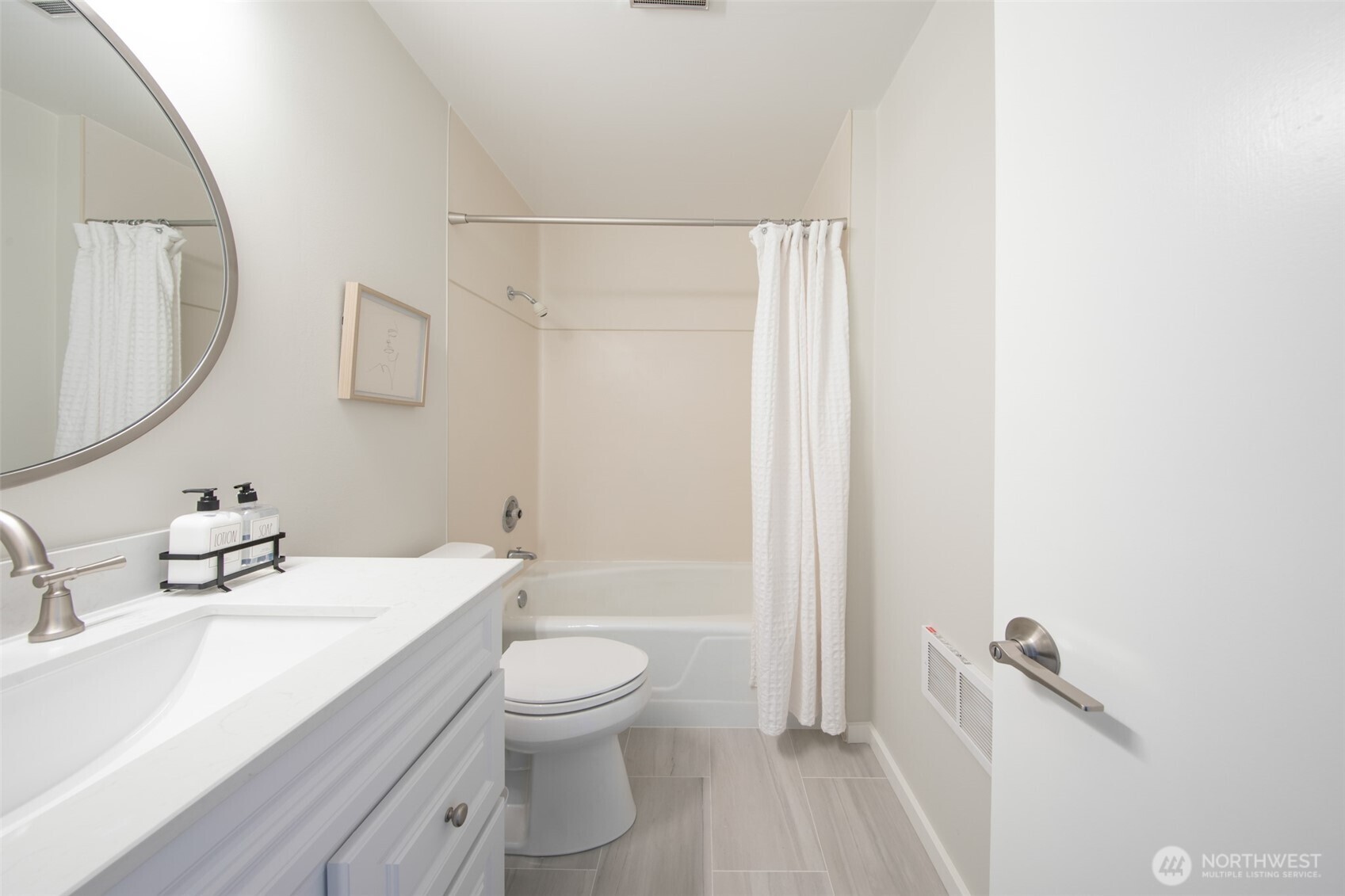 1800 43rd Avenue E #A105, Seattle, WA 98112