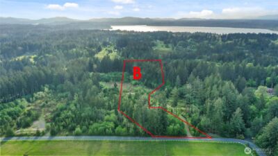 8505 Schirm Road NW, Olympia, WA 98502-9703