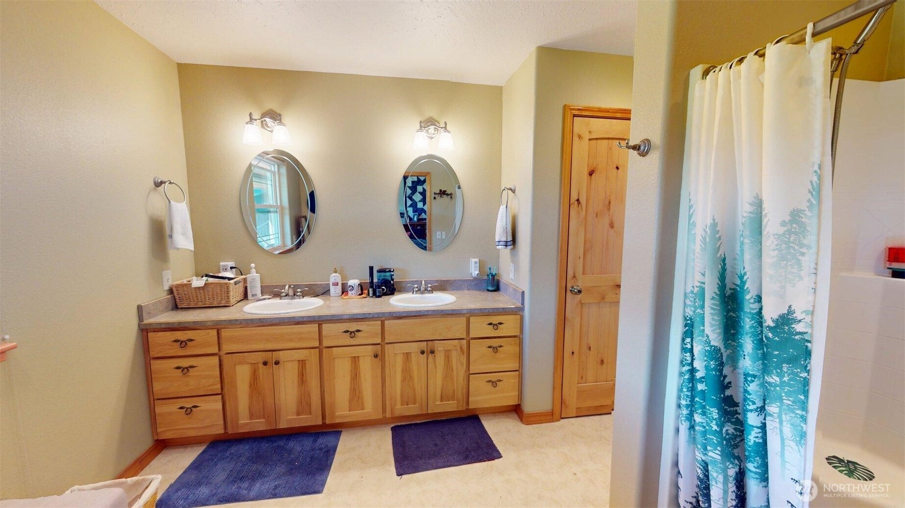 37 No Name Rd , Oroville, WA 98855