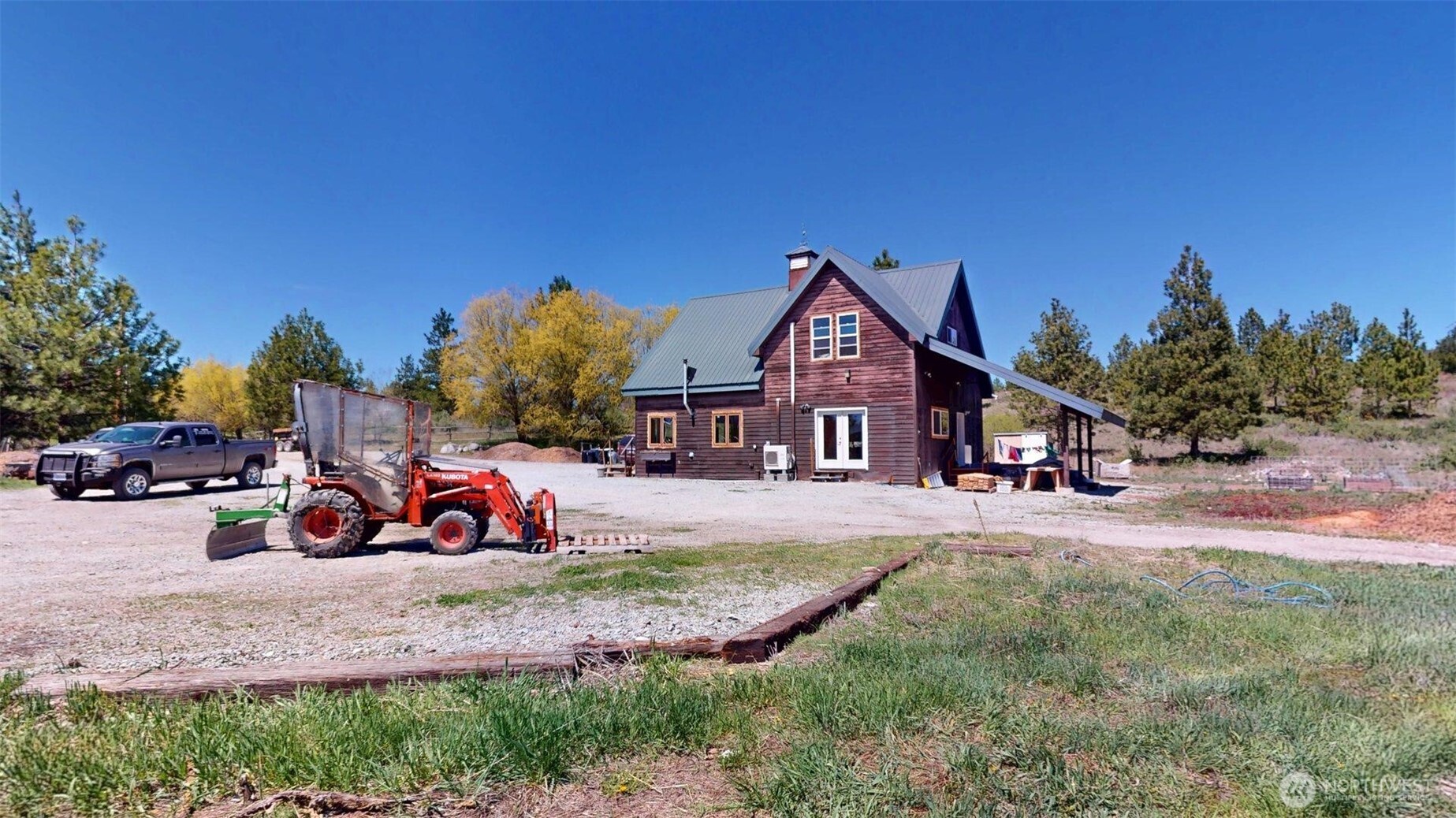 37 No Name Rd , Oroville, WA 98855