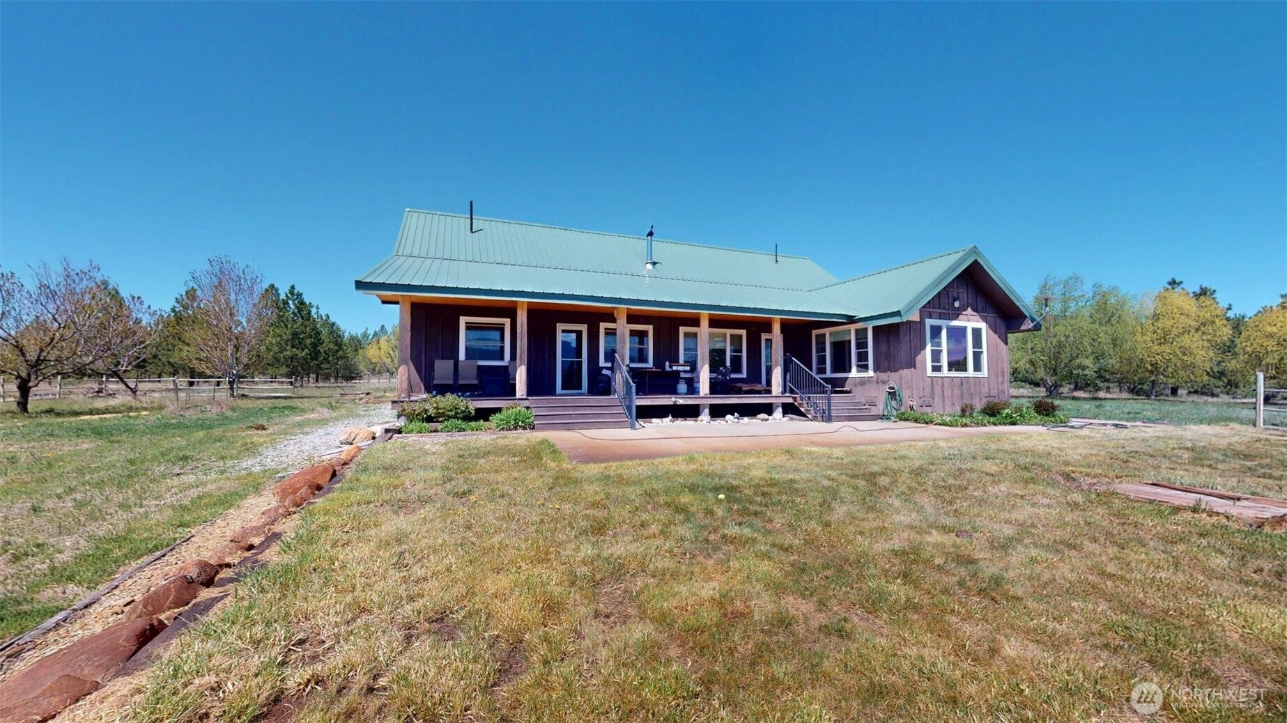 37 No Name Rd , Oroville, WA 98855