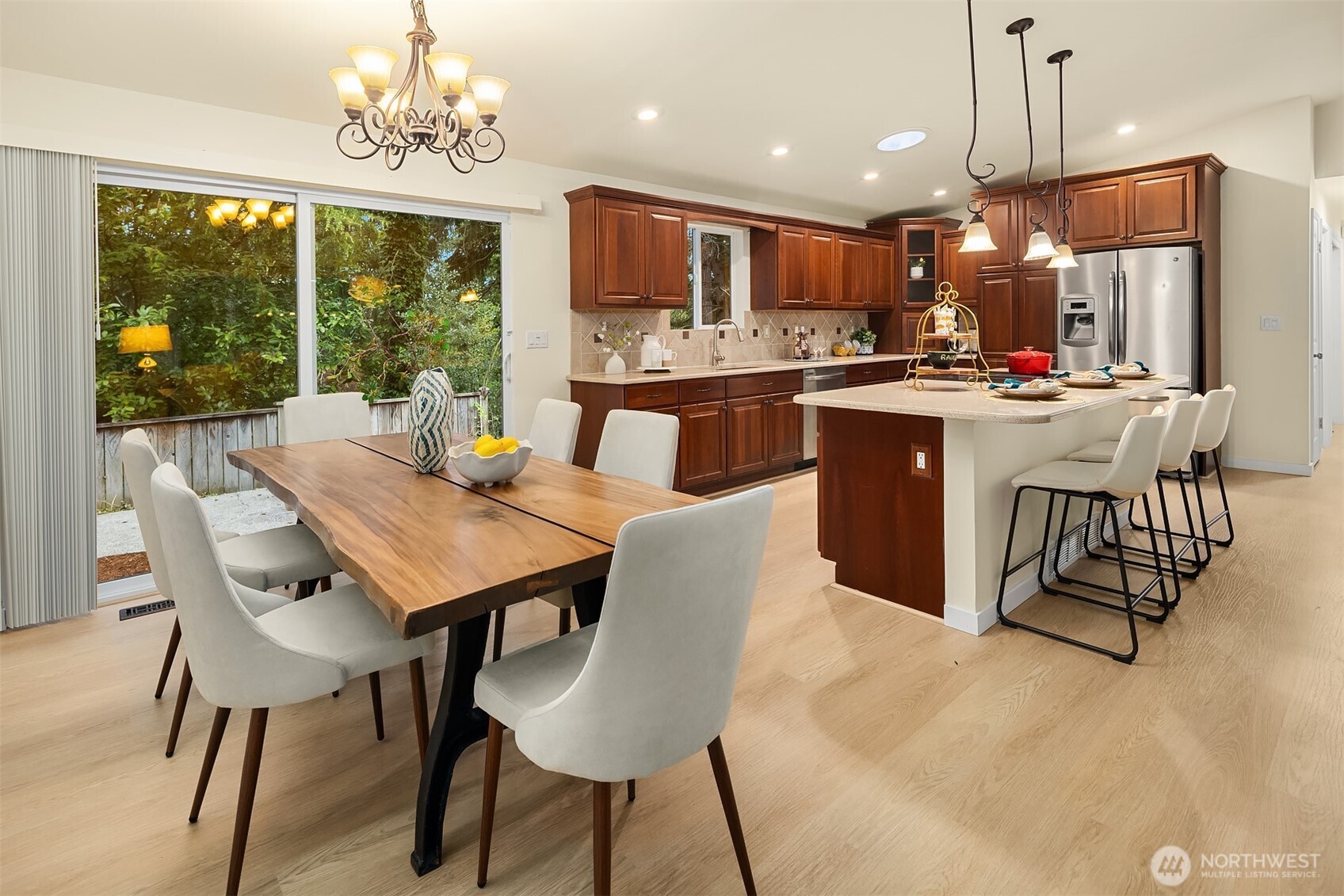 2814 129th Avenue SE, Bellevue, WA 98005