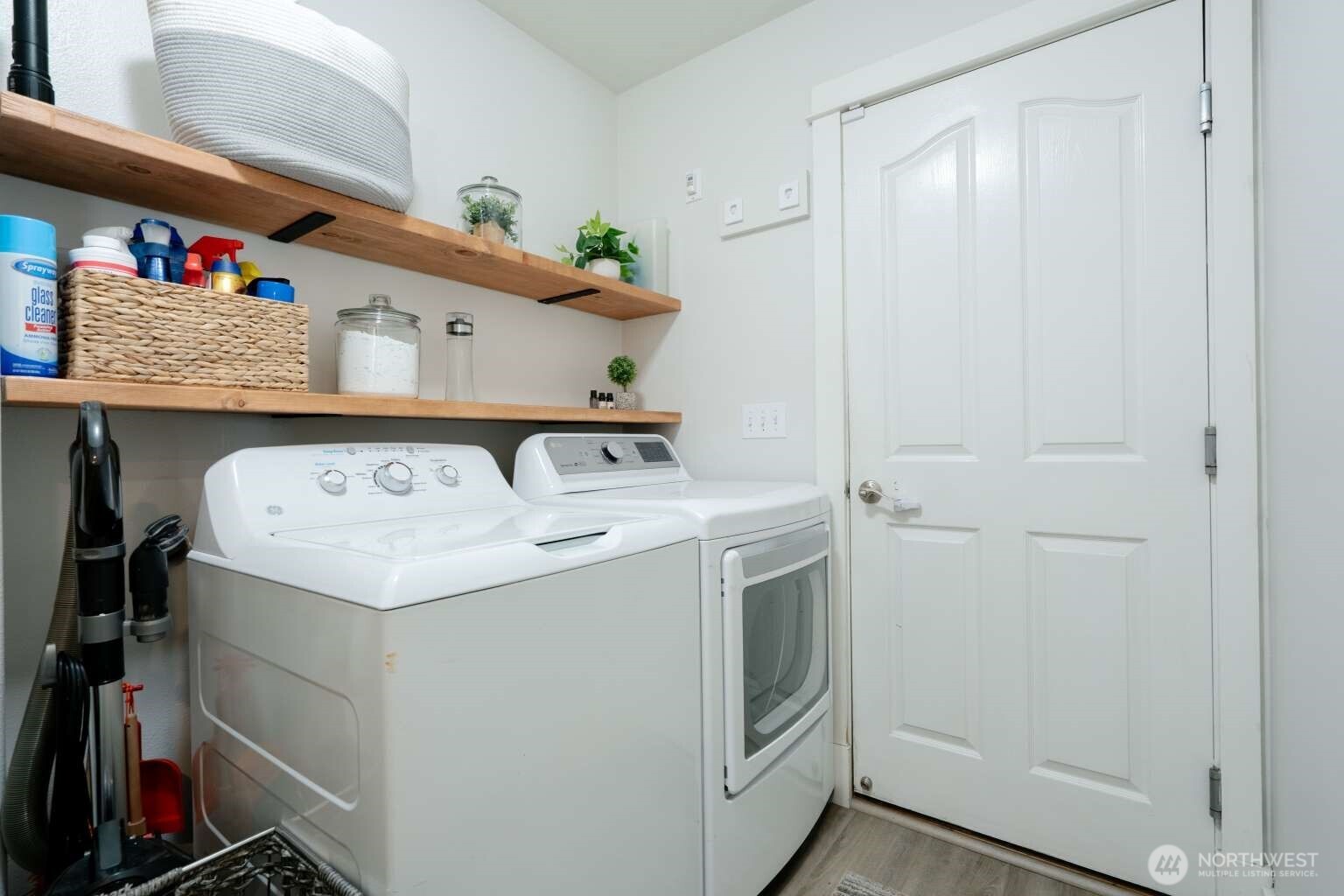 1711 Main Street , Lynden, WA 98264