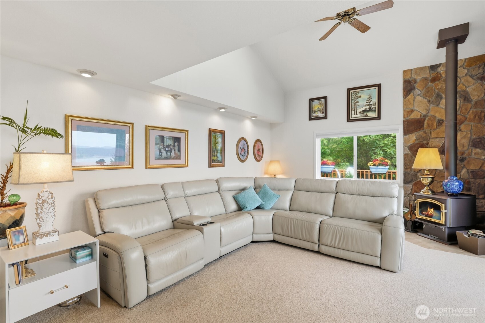 60 Cedar Place , Brinnon, WA 98320