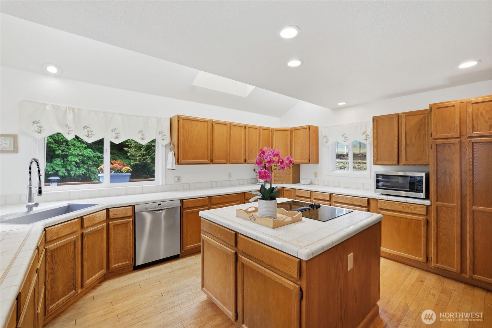 60 Cedar Place , Brinnon, WA 98320