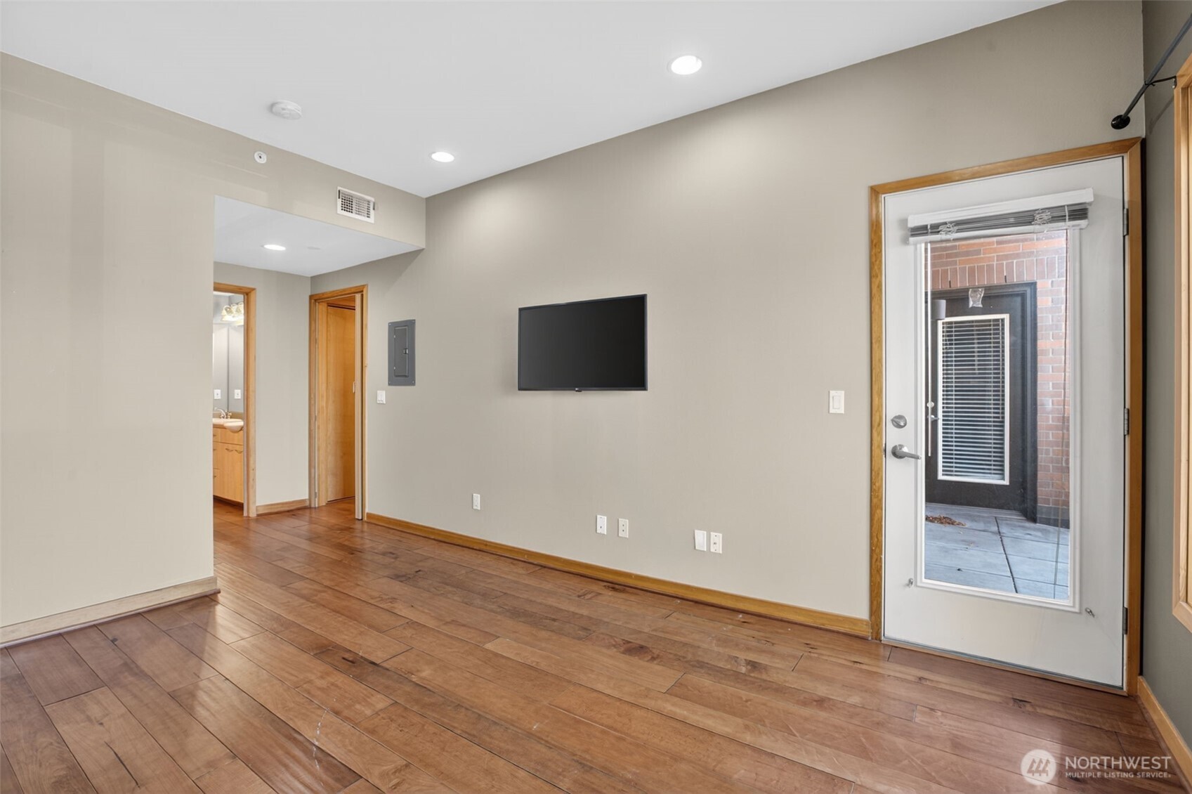 300 W 8th Street #324, Vancouver, WA 98660