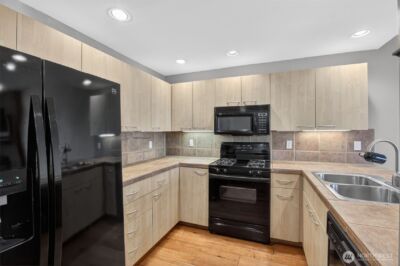 300 W 8th Street #324, Vancouver, WA 98660 - Photo 8