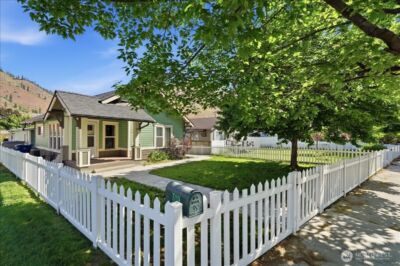 319 Cottage Avenue , Cashmere, WA 98815 - Photo 2