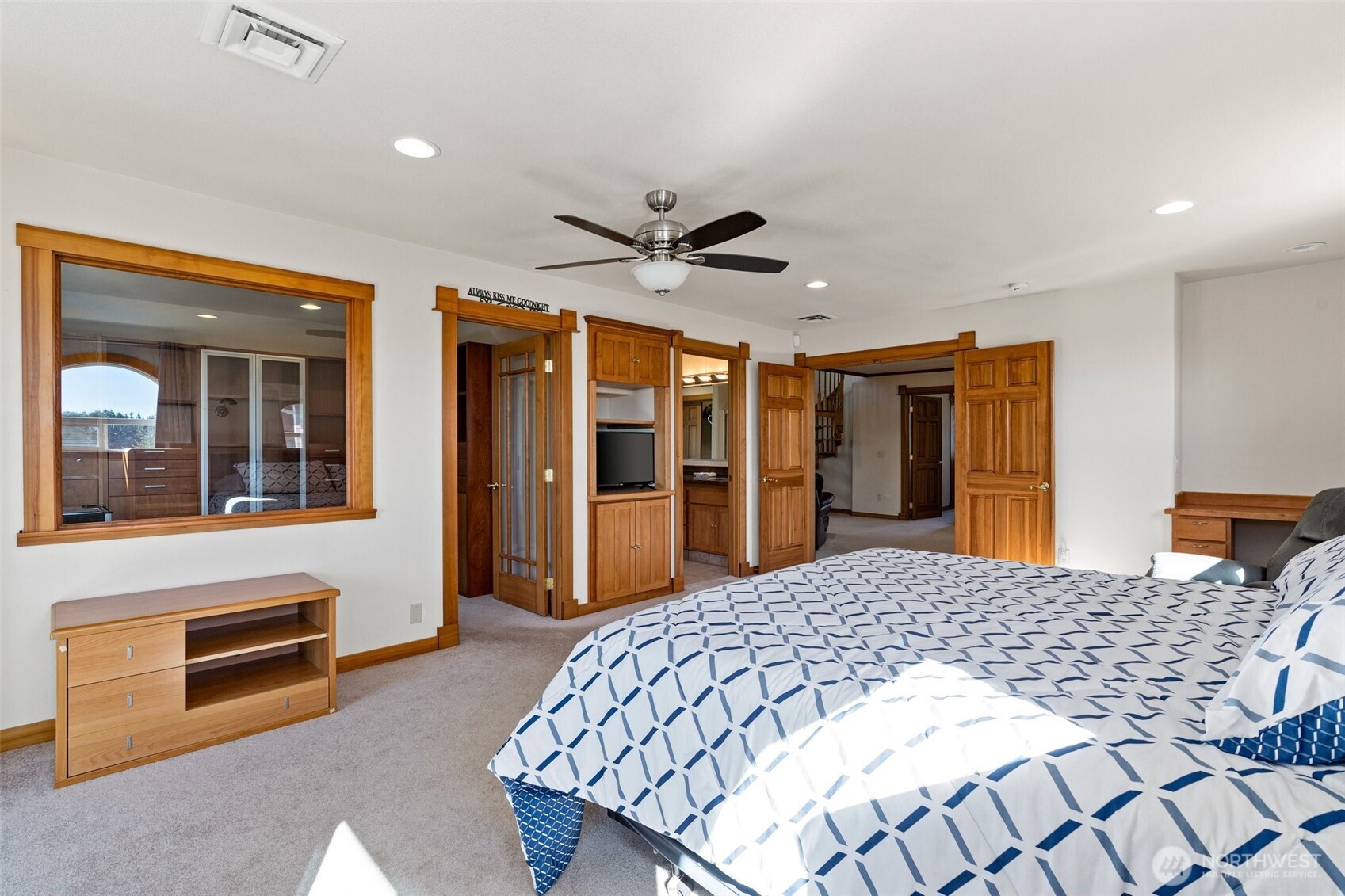 238 25th Street NW, Long Beach, WA 98631