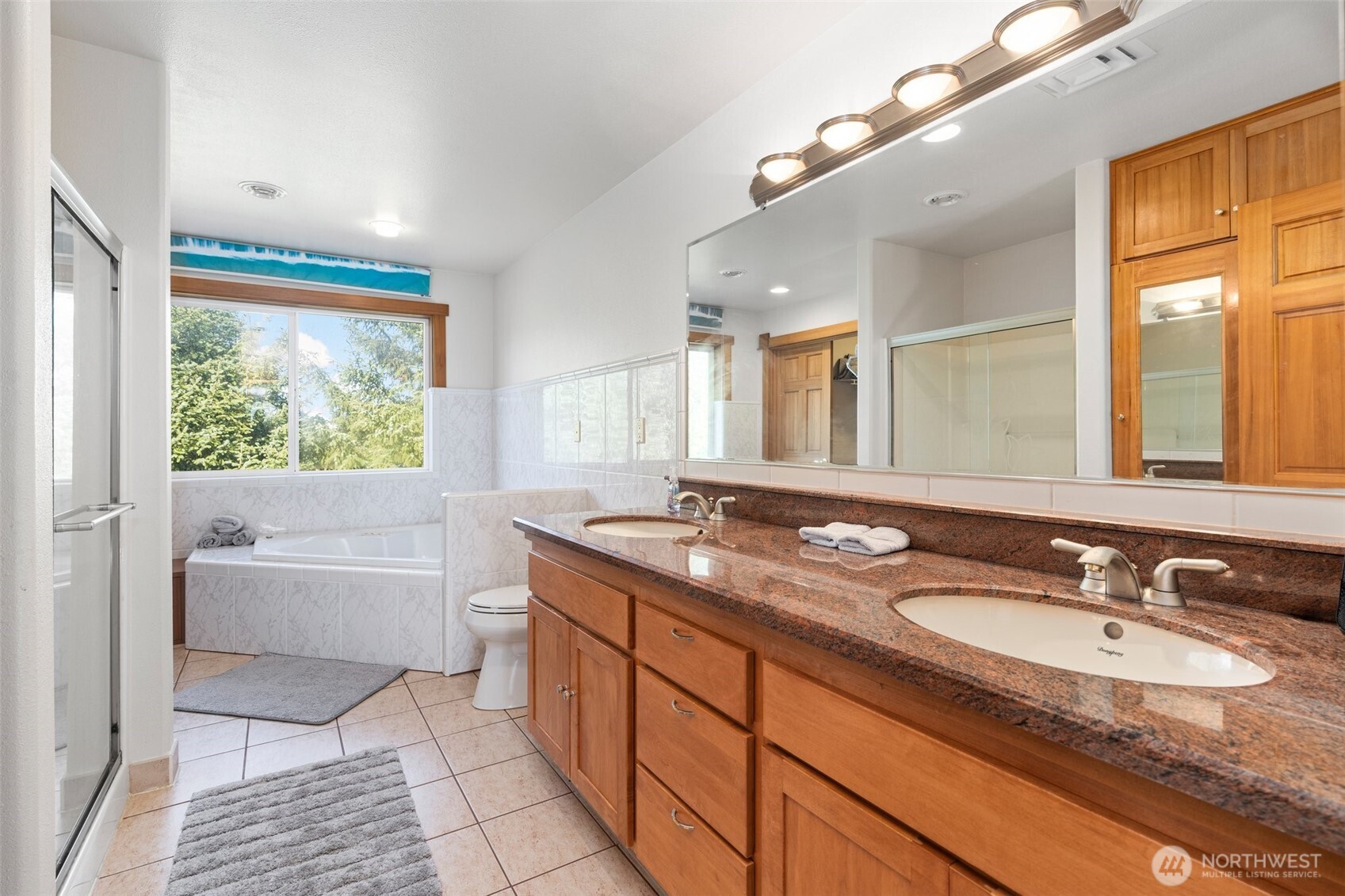 238 25th Street NW, Long Beach, WA 98631