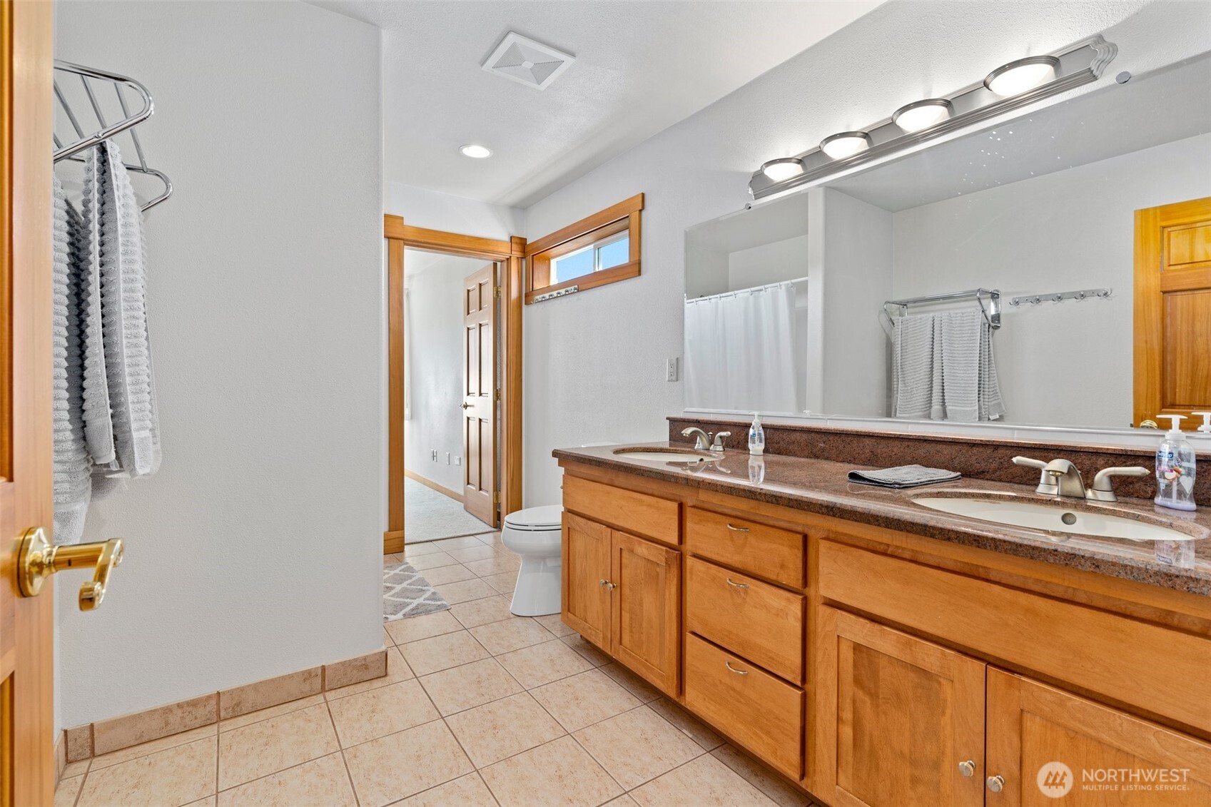 238 25th Street NW, Long Beach, WA 98631
