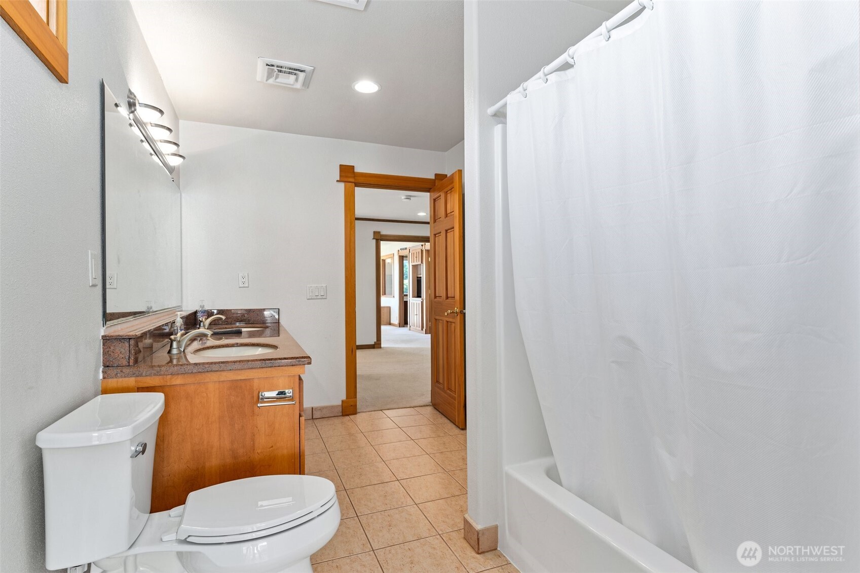 238 25th Street NW, Long Beach, WA 98631