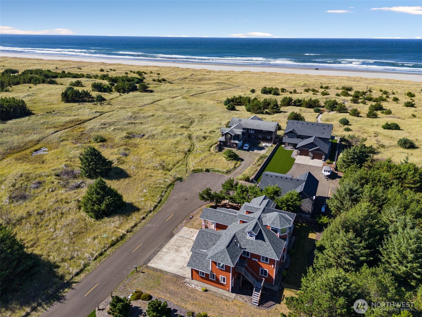 238 25th Street NW, Long Beach, WA 98631