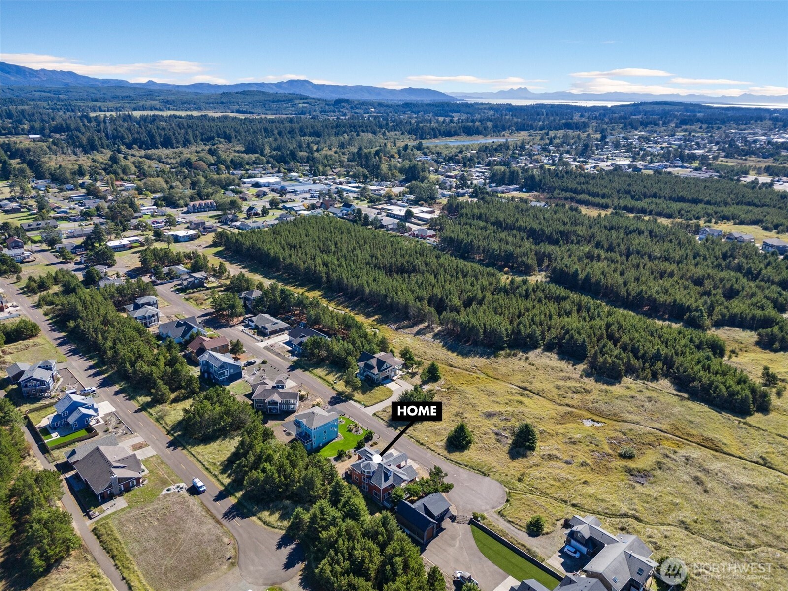 238 25th Street NW, Long Beach, WA 98631