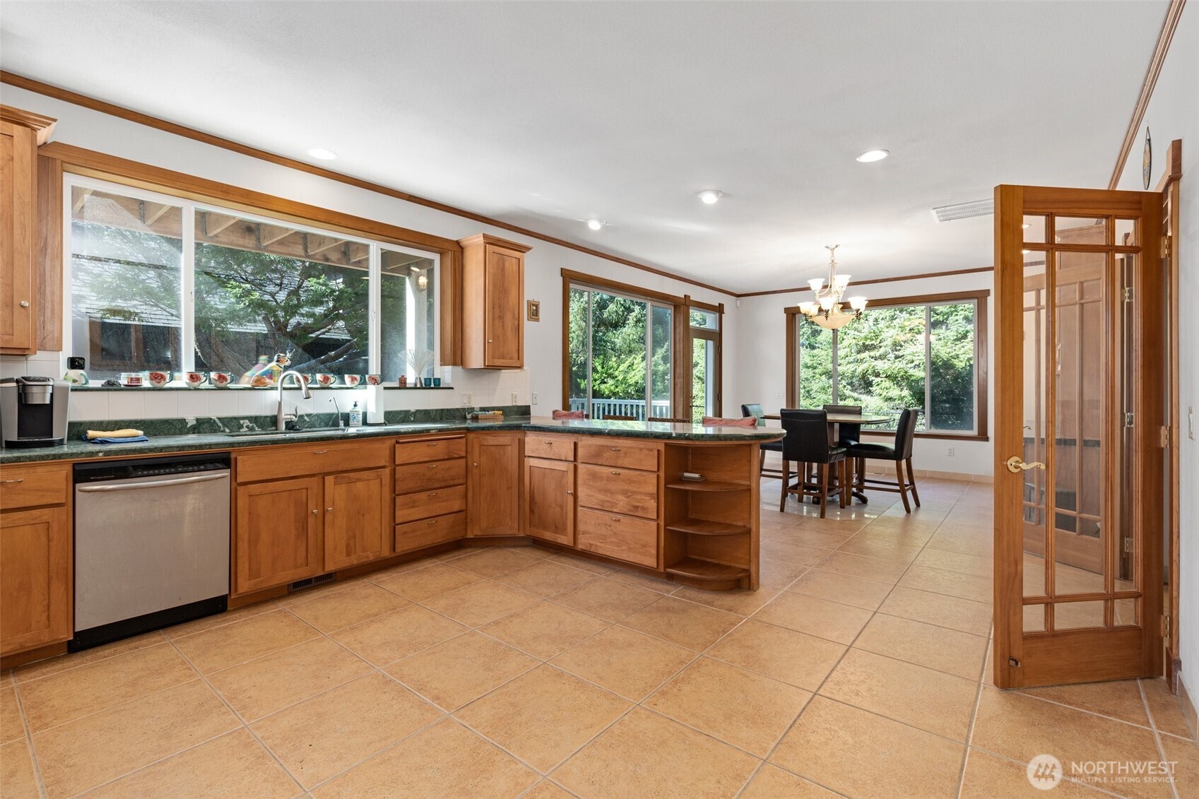 238 25th Street NW, Long Beach, WA 98631